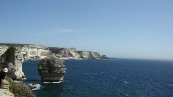 Voici la première création de notre ordissinaute Dan37. Le grain de sable à Bonifaccio.
Bienvenue et Bravo pour votre premier diaporama !