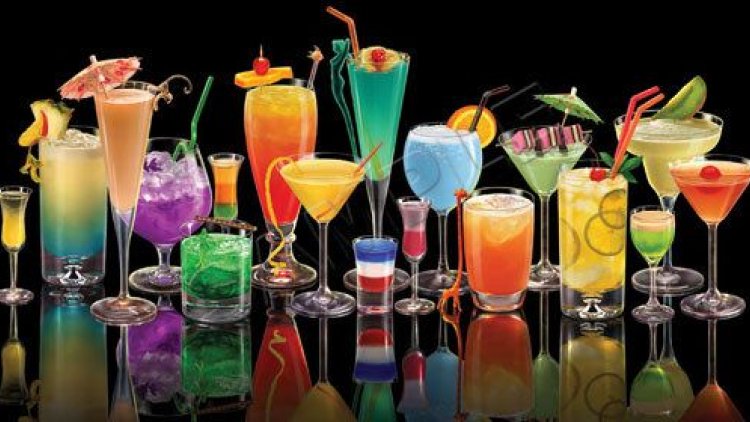 POUR CHANGER DES HABITUELLES BOISSONS SERVIES LORS DES FÊTES, VOICI DES COCKTAILS D'IDÉES PLEINS DE COULEURS ET DE FRAICHEURS ...