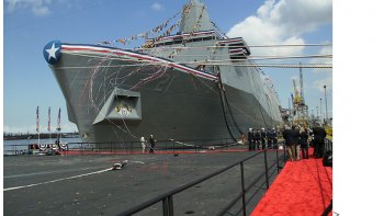 NE JAMAIS OUBLIER...
je vous propose en duo avec Charlotte de découvrir ce très beau bateau  avec émotion et admiration. Quelle belle idée !!!
